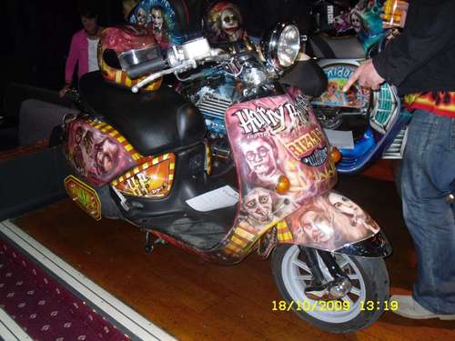 scoot5.jpg scoot5.jpg