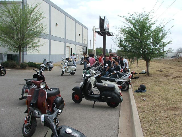 Scoots 002.jpg Scoots 002.jpg