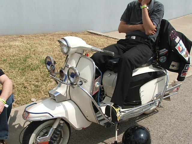 Scoots 006.jpg Scoots 006.jpg