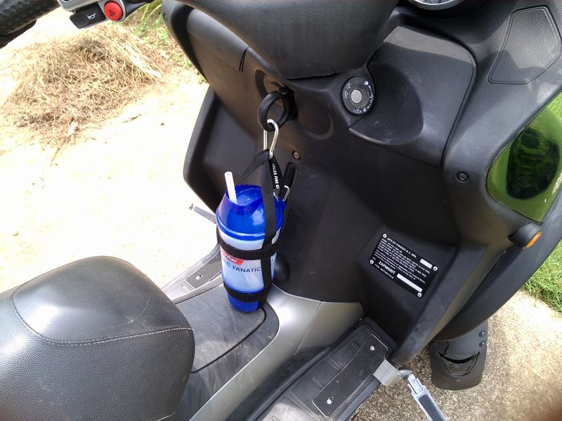 Modern Vespa Cheap cup holder