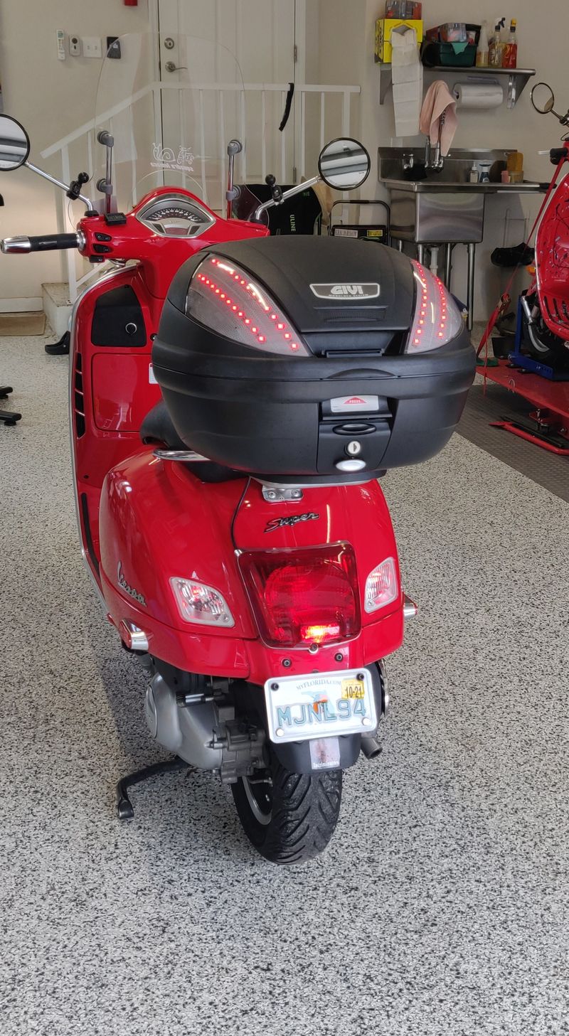300 rear forward.jpg 300 rear forward.jpg