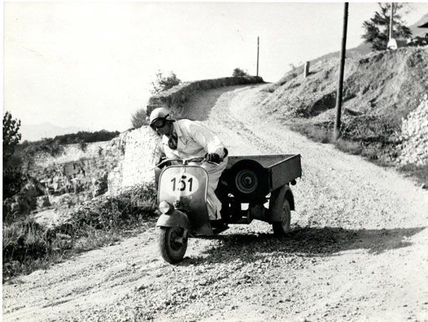 03_Ape-storia.jpg 03_Ape-storia.jpg