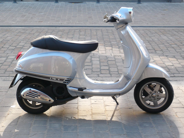 Modern Vespa Custom Seats Modern Vespa Custom Seats