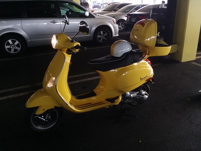 Modern Vespa How much is a '08 Vespa LX 150 w/ 1k miles mint worth?! Modern Vespa How much is a '08 Vespa LX 150 w/ 1k miles mint worth?!