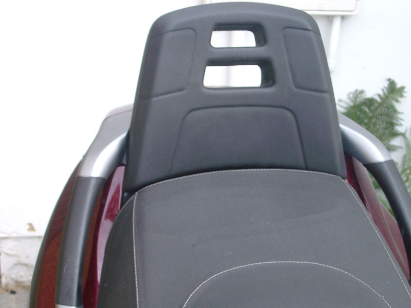 Modern Vespa mp3 passenger backrest does one exist?