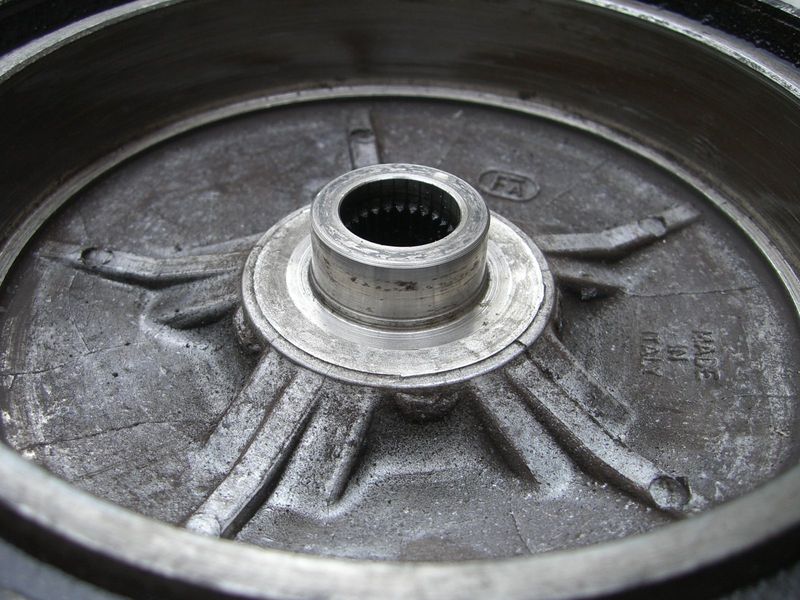 Modern Vespa Replacing Oil Seal