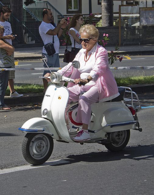 Modern Vespa : Your new daily respectable, clothed scooter ... piaggio wiring harness 