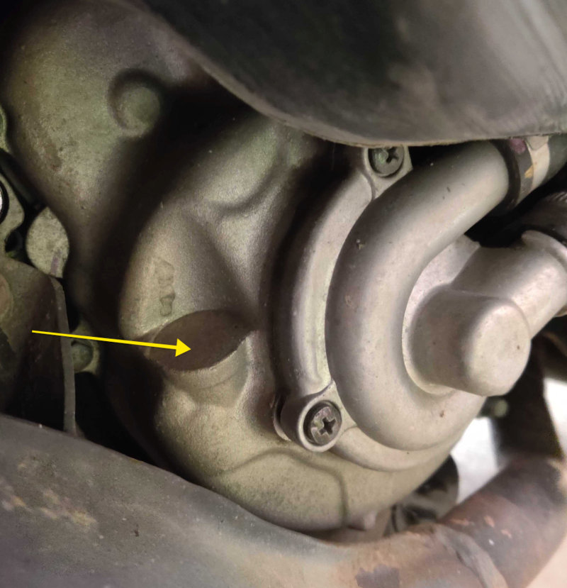 Modern Vespa GTS 2016 Missing oil dipstick