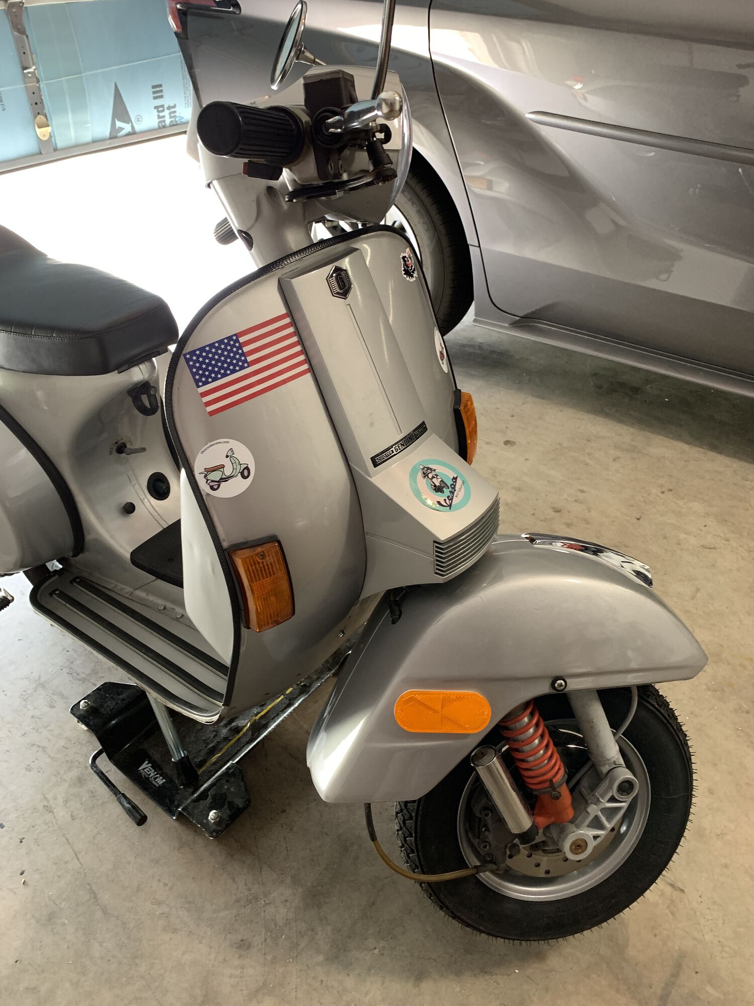 Modern Vespa : Cosmetic Mods. (that cost little)
