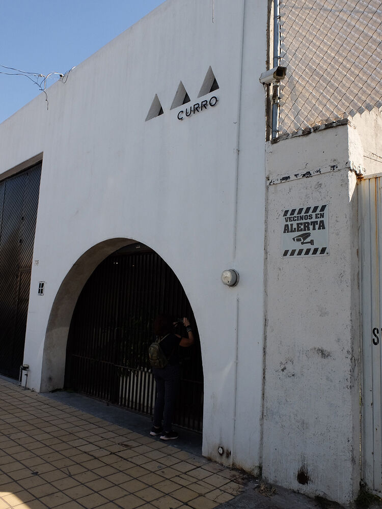 Closed: The big draw for Le Wife was a fairly-prominent gallery in Guadalajara where she wanted to see a specific exhibit, as well as inquire about the gallery scene in general for her own purposes. Not to be