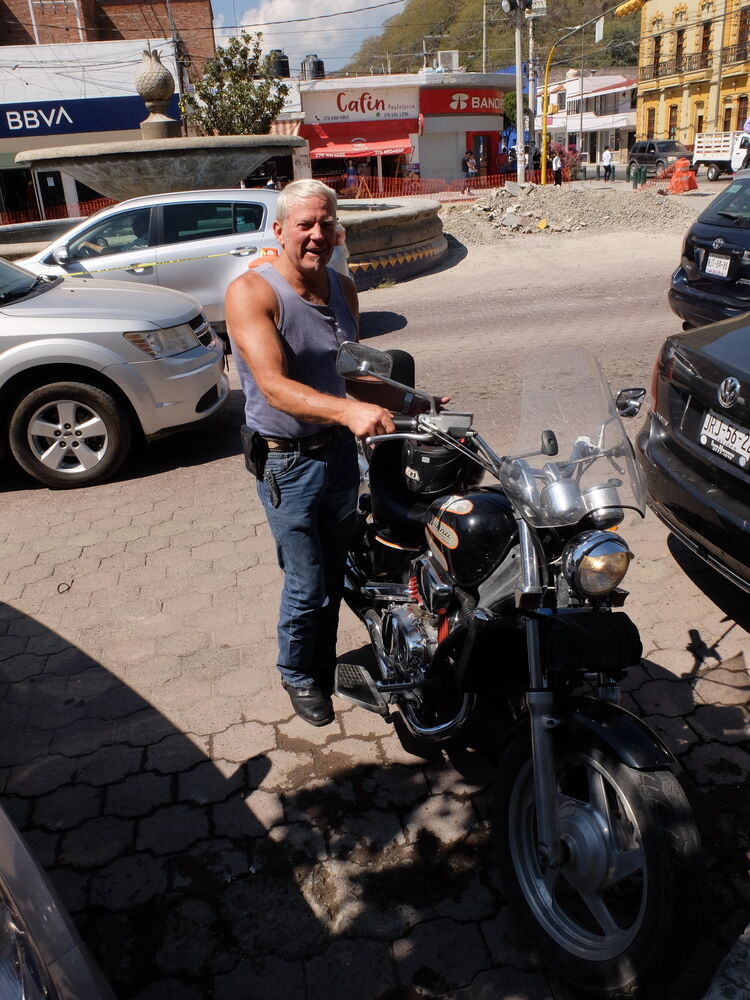 Long-Time Gringo: Don has lived in the area for about twenty years, and used to be a heavy-duty dealer tech for several of the major motorcycle manufacturers, including H-D. We had a long-ranging chat about..almost everything.