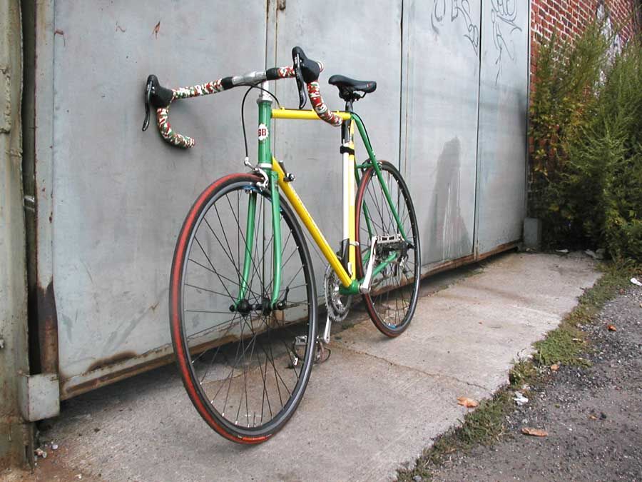Goldenrod, the go-fast roadie of the trio of pedal-powered machines: old-school (but fairly light) steel frame, Shimano Ultegra 9-speed group, yadda-yadda-yadda.