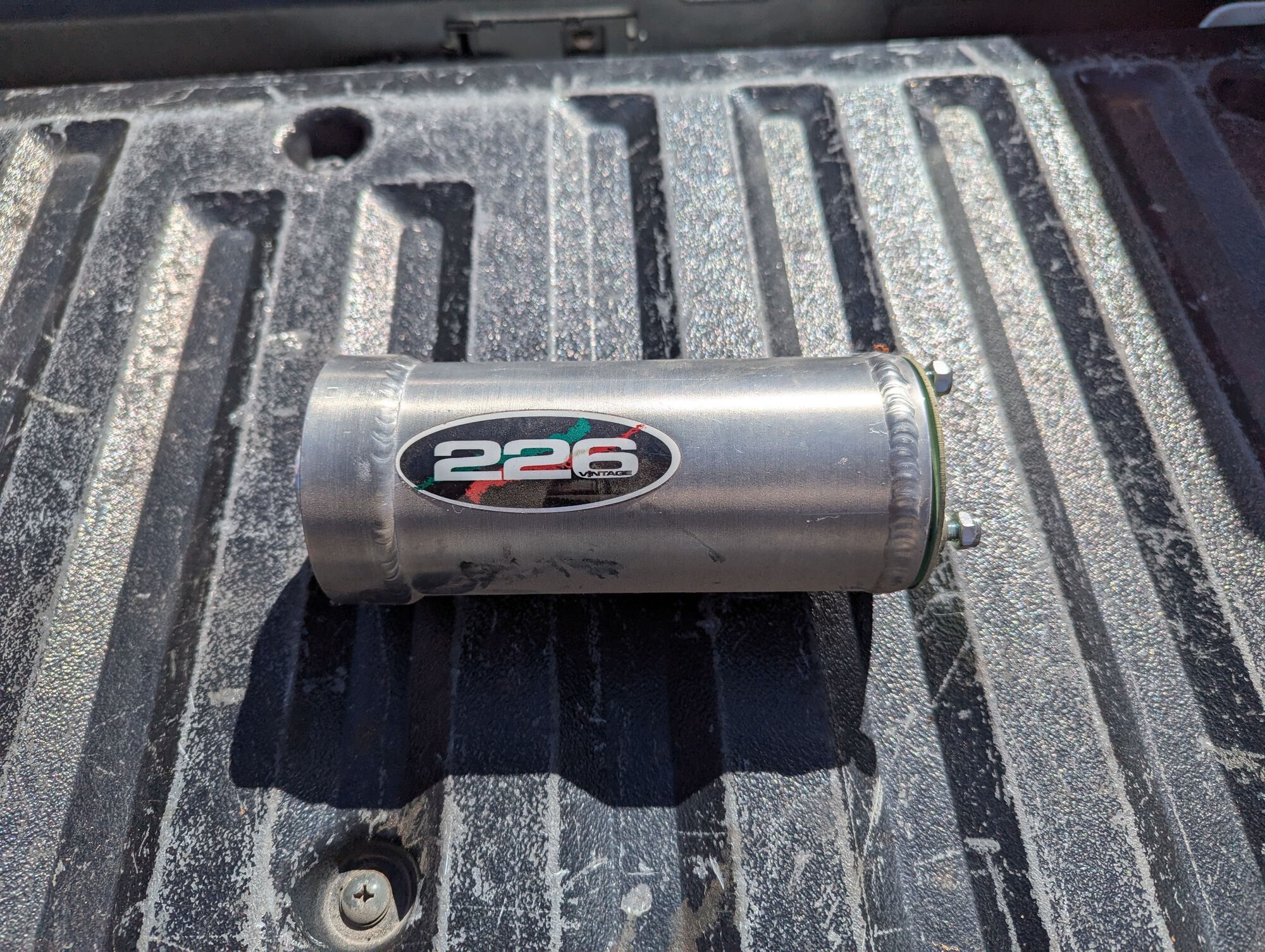 Special "shorty" Hot Wing can that Paulo made made for Bald John, because he snapped off the normal ones when trying to wheelie his Stella.