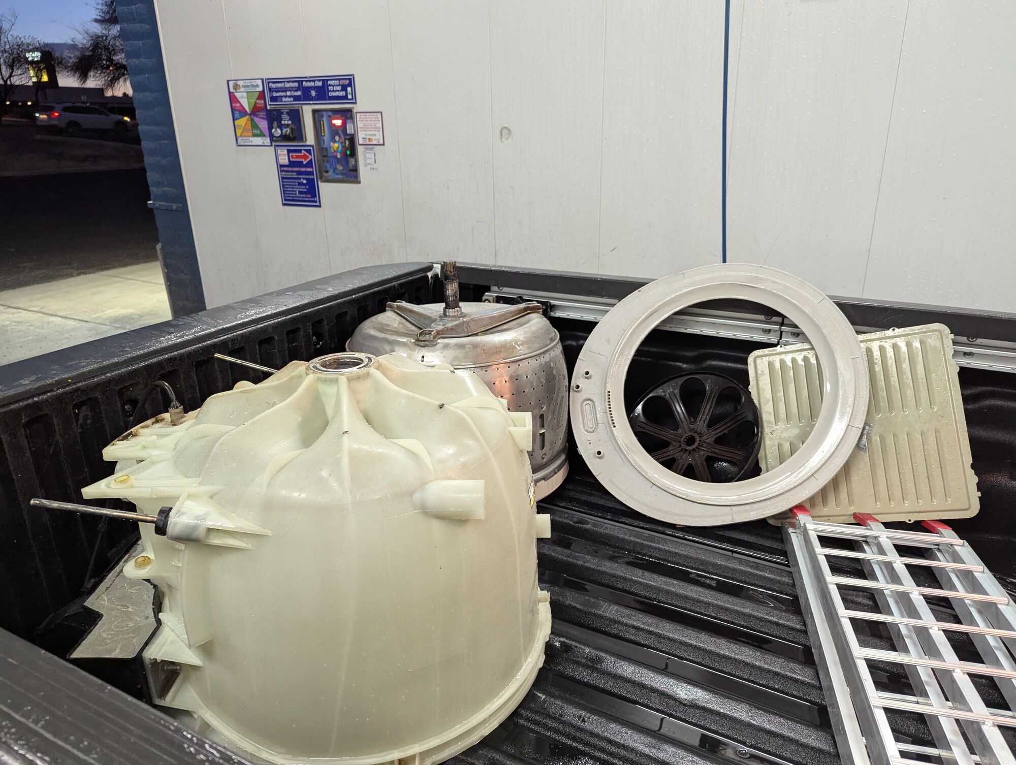 Took the spinny bit and it's housing to the pay 'n spray.