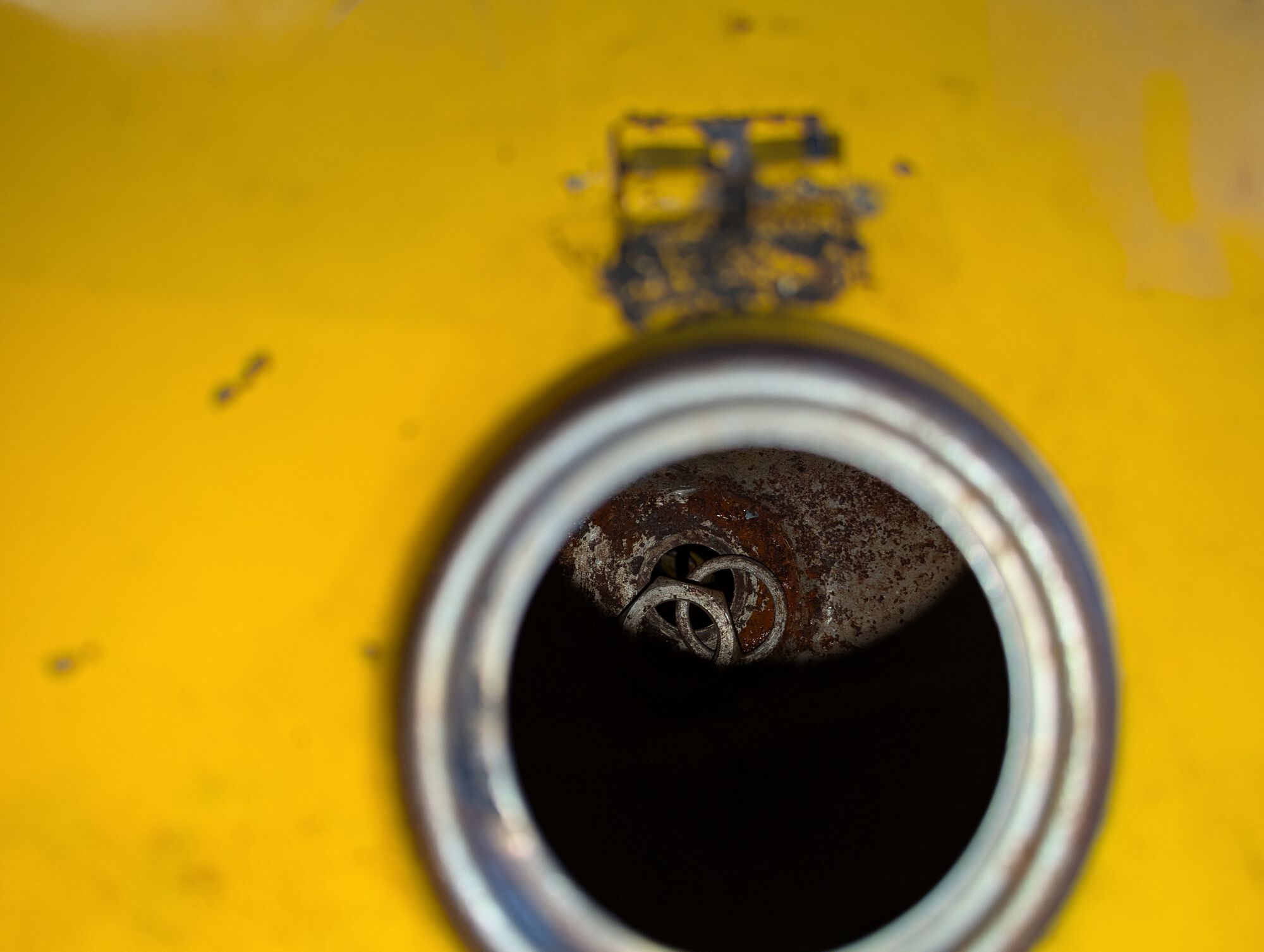 At least there's no stank in the tank. No tap either.