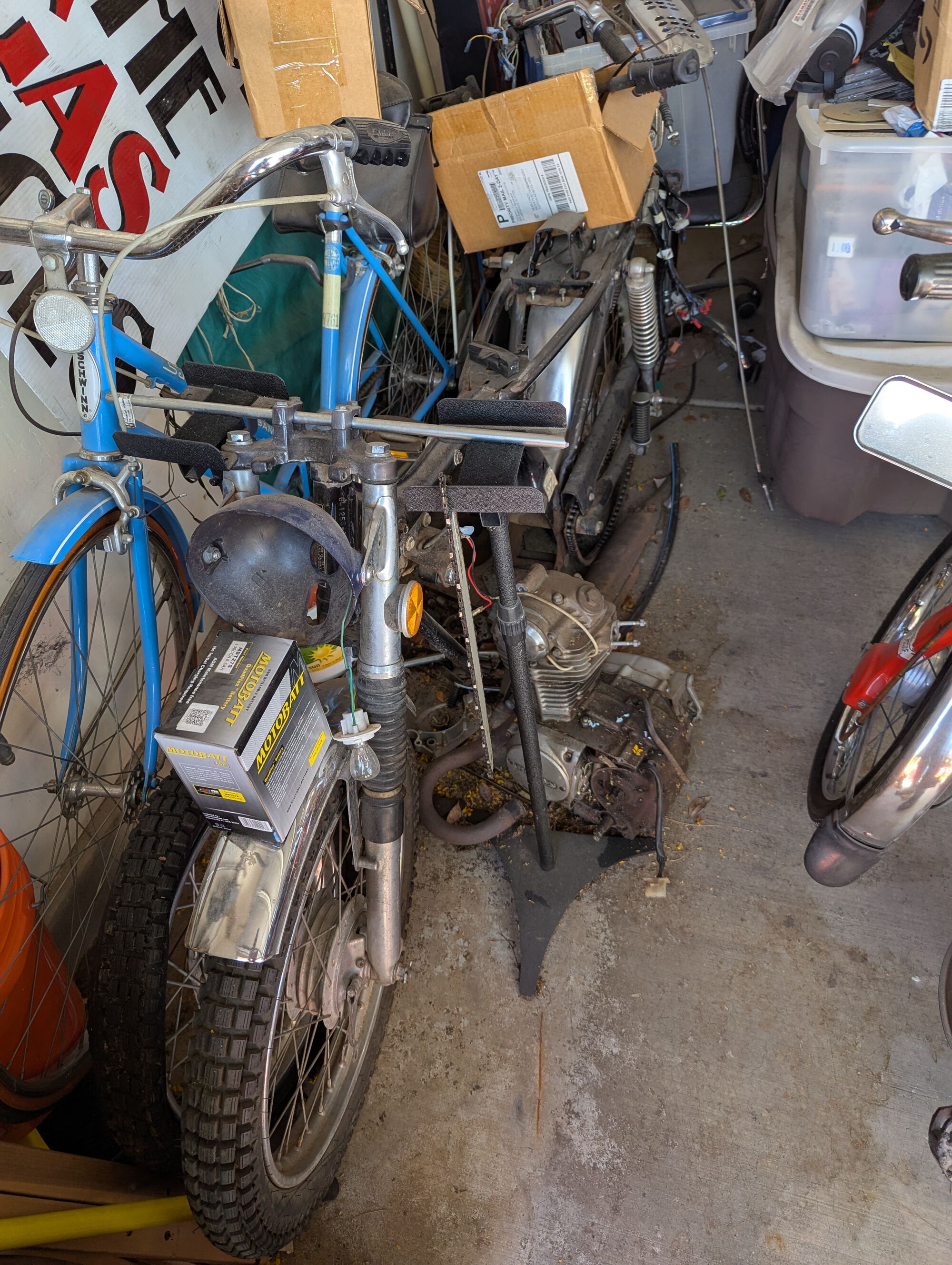 '73 CL125S. Surprisingly, it looks like I bought the necessary bits already.