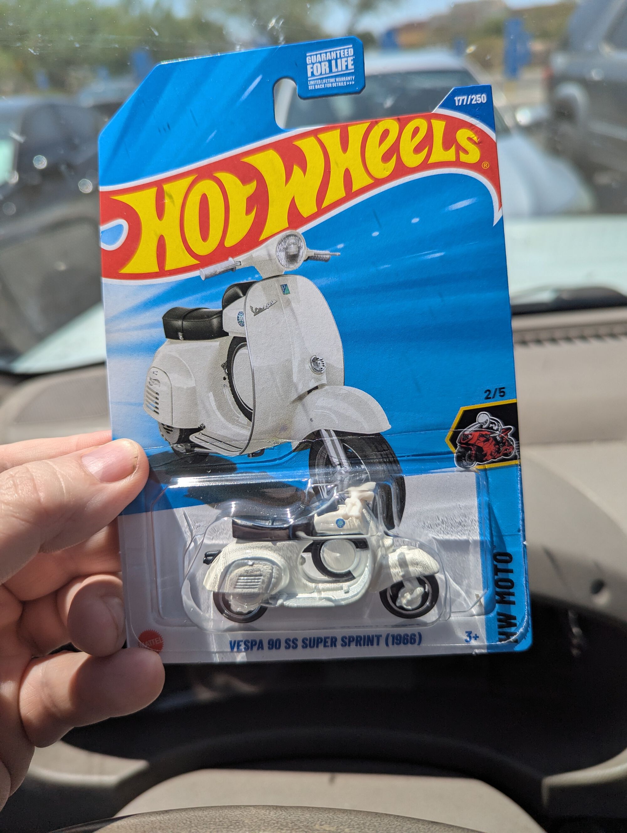 Kinda wish they'd stuck with red and blue. This looks more like a Smallstate.