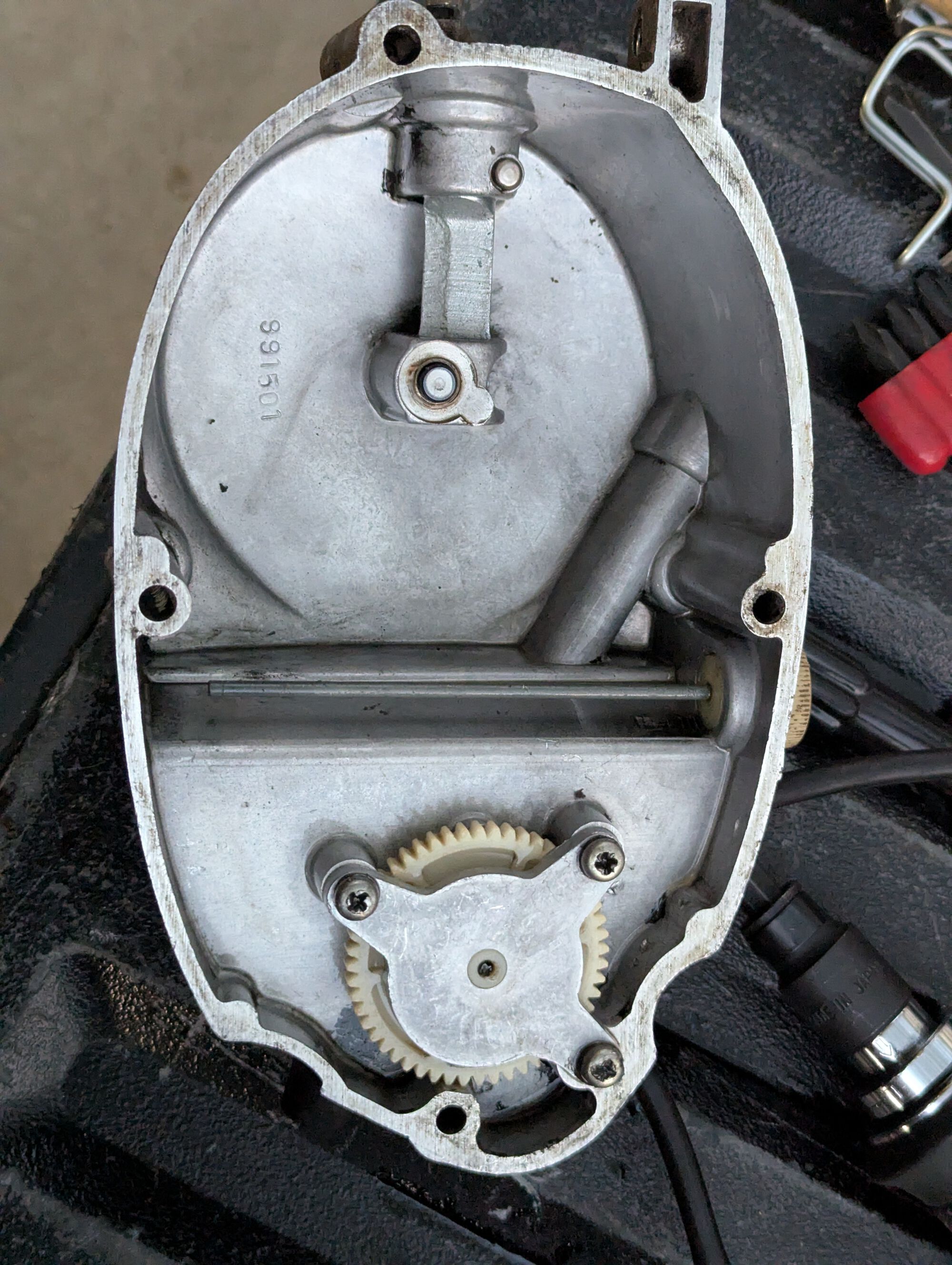Case inner and clutch plunger look decent.