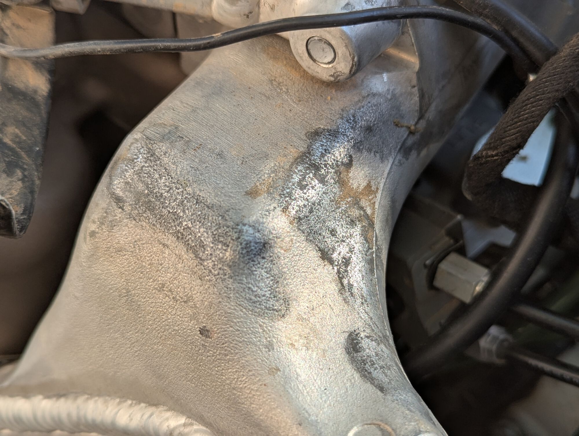 Witness marks of the tank grinding the harnesses. I have a concern.