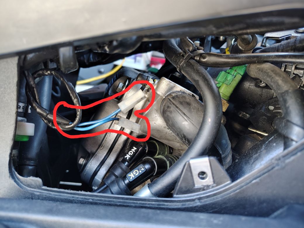 Mystery connectors with blue wires.