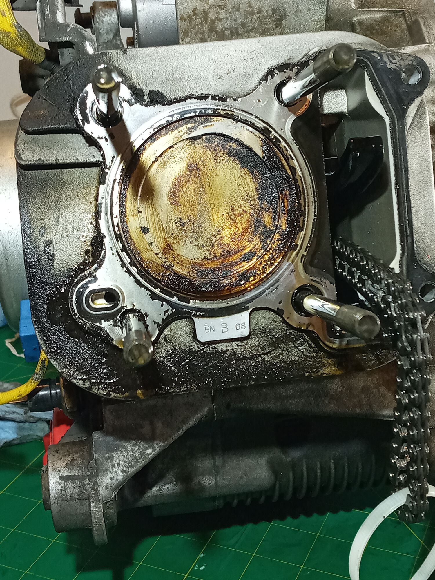 top end removed - carbon and sludge inside