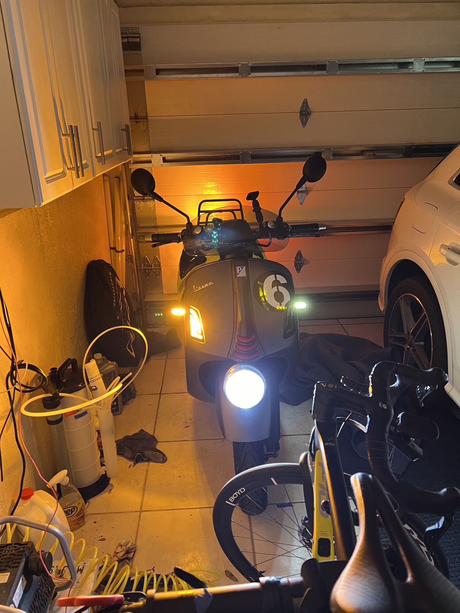 Left indicator, Right DRL