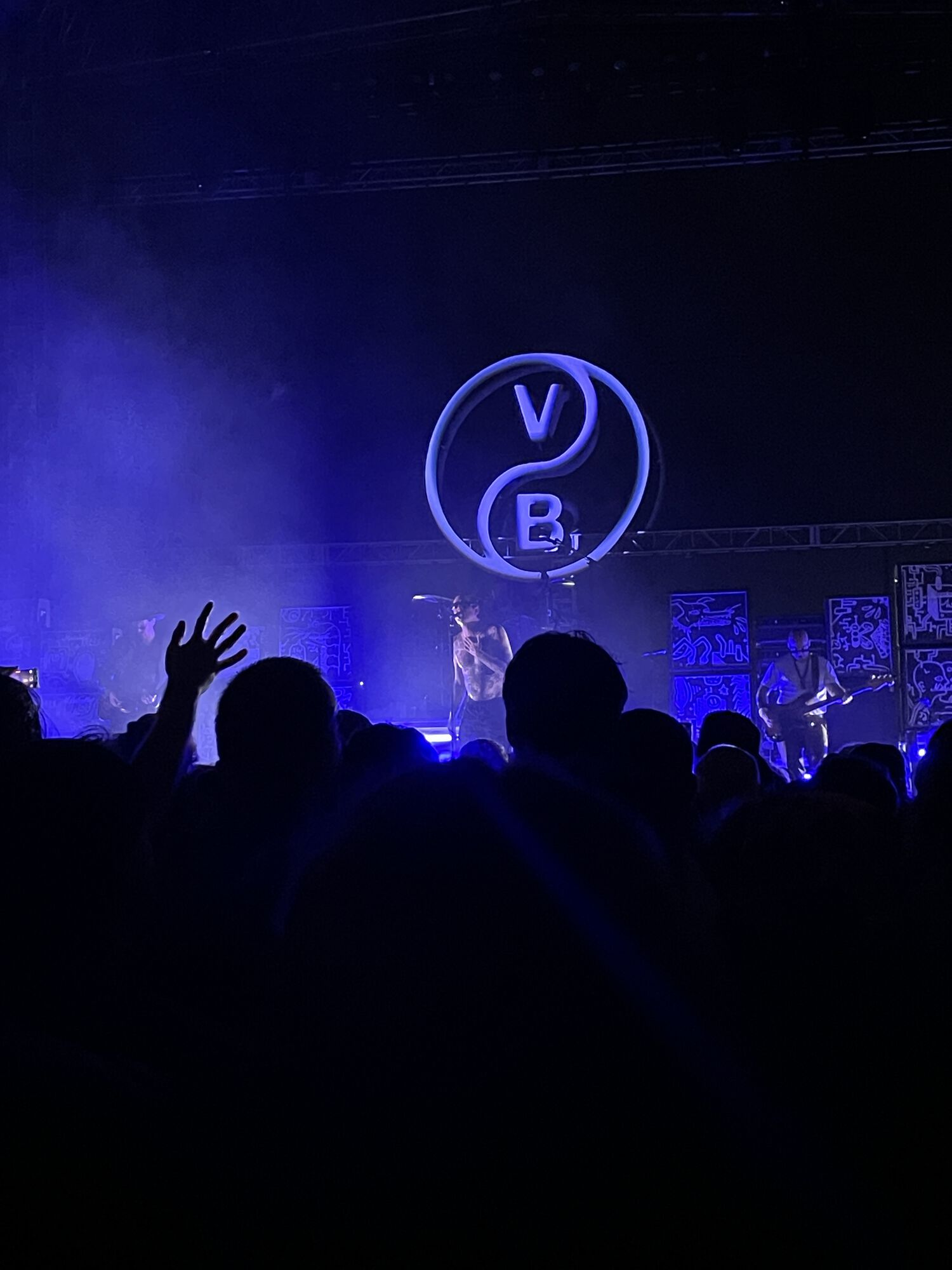 As seen last night. 5 Stars. What a show.