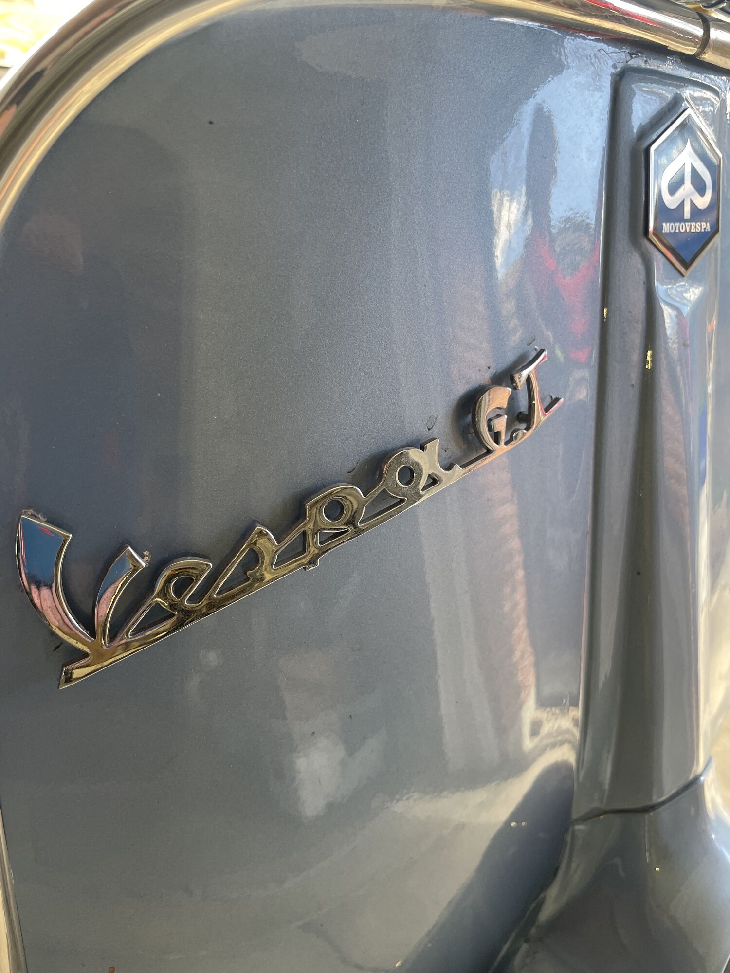 Glamor shot. (if you look closely, you can see my wife glaring at me disapprovingly and telling me to come help her with the yardwork.)