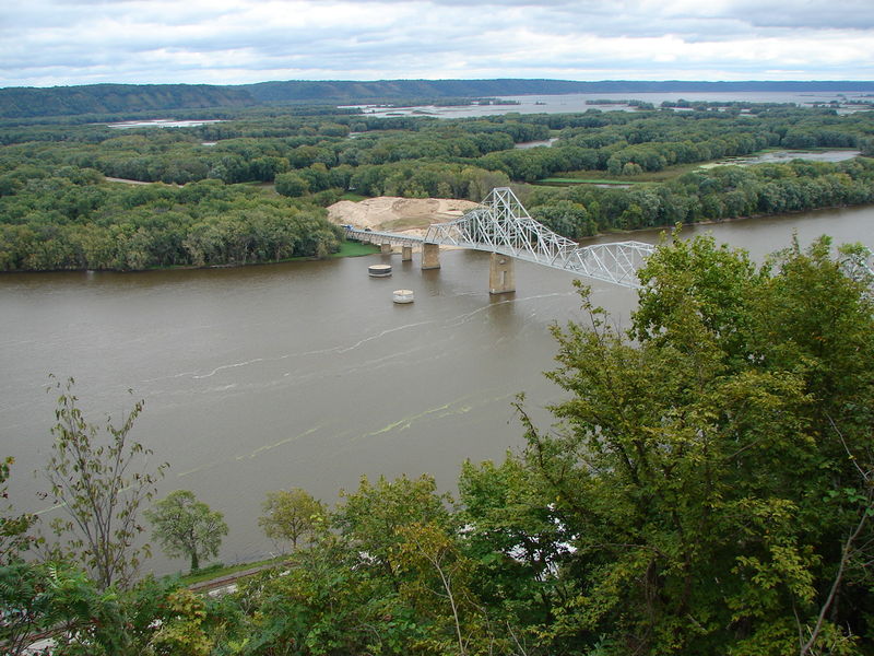 Looking out over the Might Mississipppi