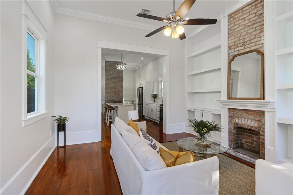 My Son and his wife bought one of those old narrow side hall shotgun houses just a few blocks of the French Quarter. Now, I have an excuse to visit NOLA, stay free and eat oysters.