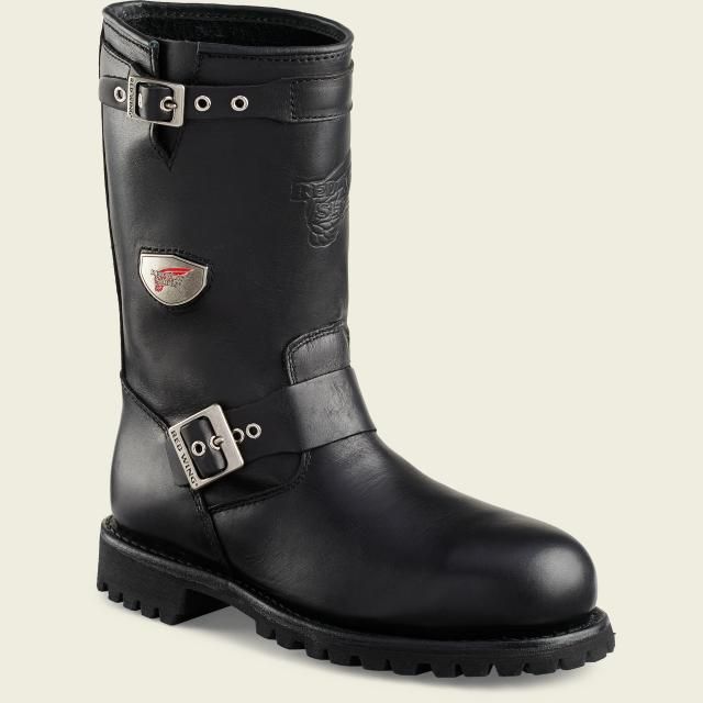 Modern Vespa Women, show me your boots!