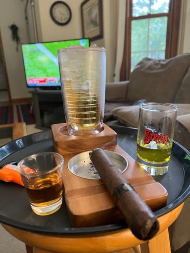 Oh, also a nice Romeo Y Jullieta Cigar.