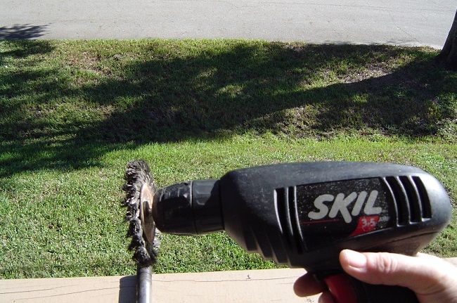 This is how I cleaned the bushing. It would have been easer at work but I wanted to get done today.