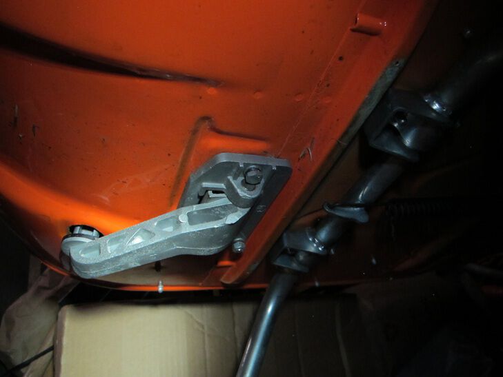 I didn't notice the gap between the foot pedal gear and frame until I saw this pic. Going to have to take it apart anyway to hook up the front brake light switch wire...