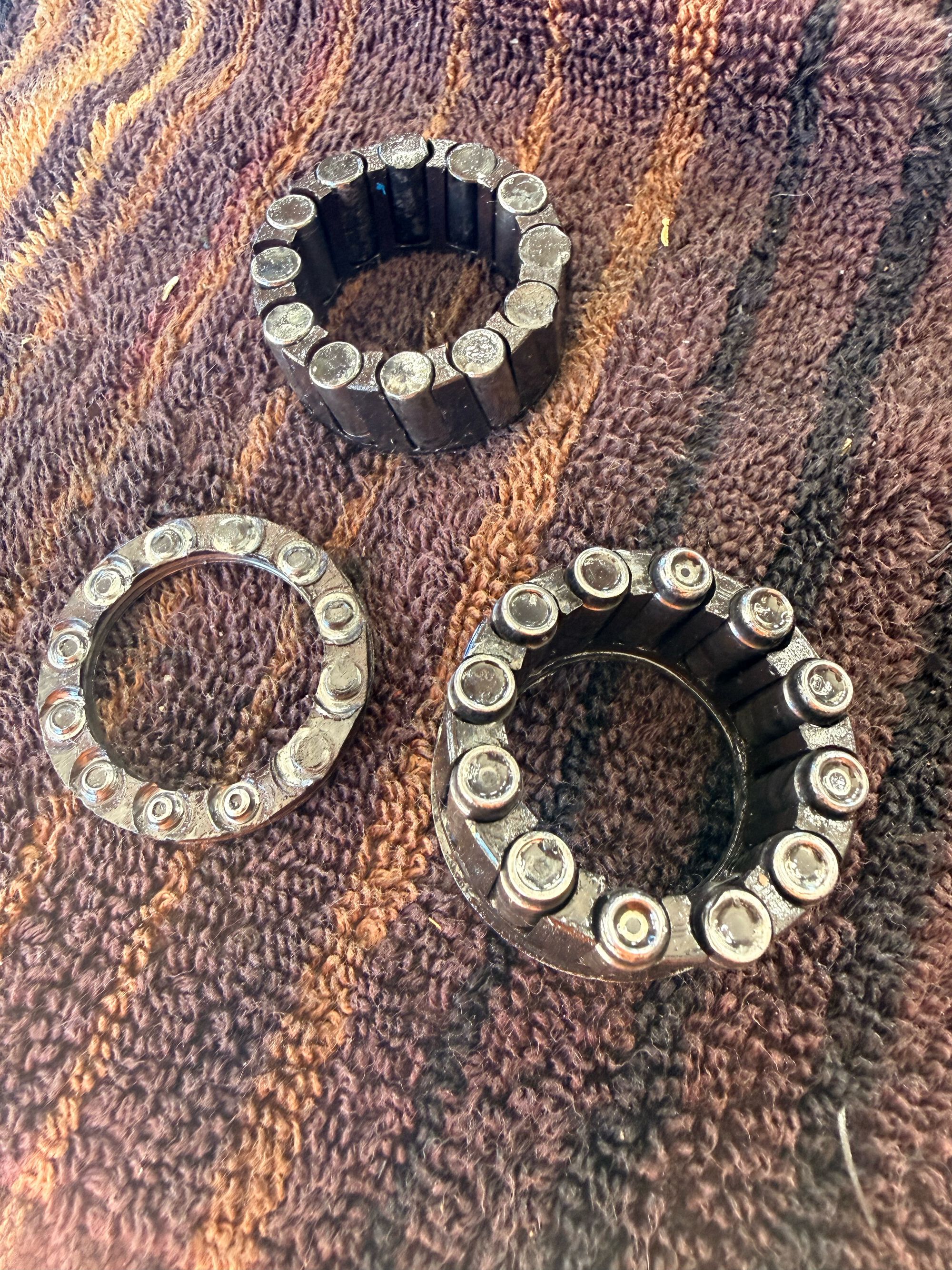 The outside bearing group has flat spots from skating rather than turning.