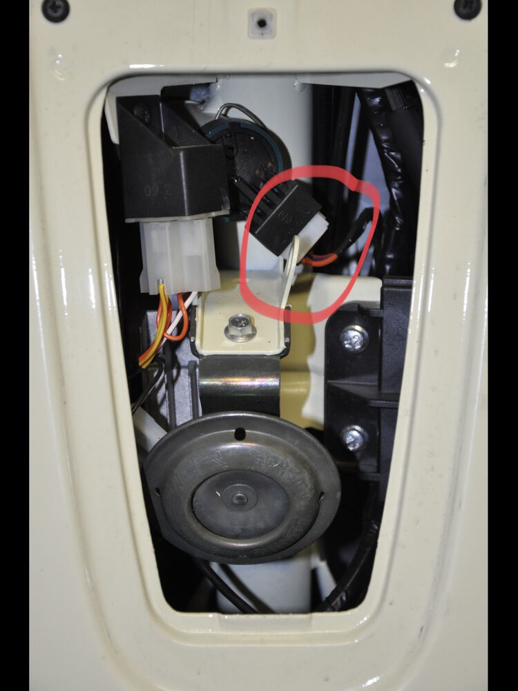 Modern Vespa : Wiring issues