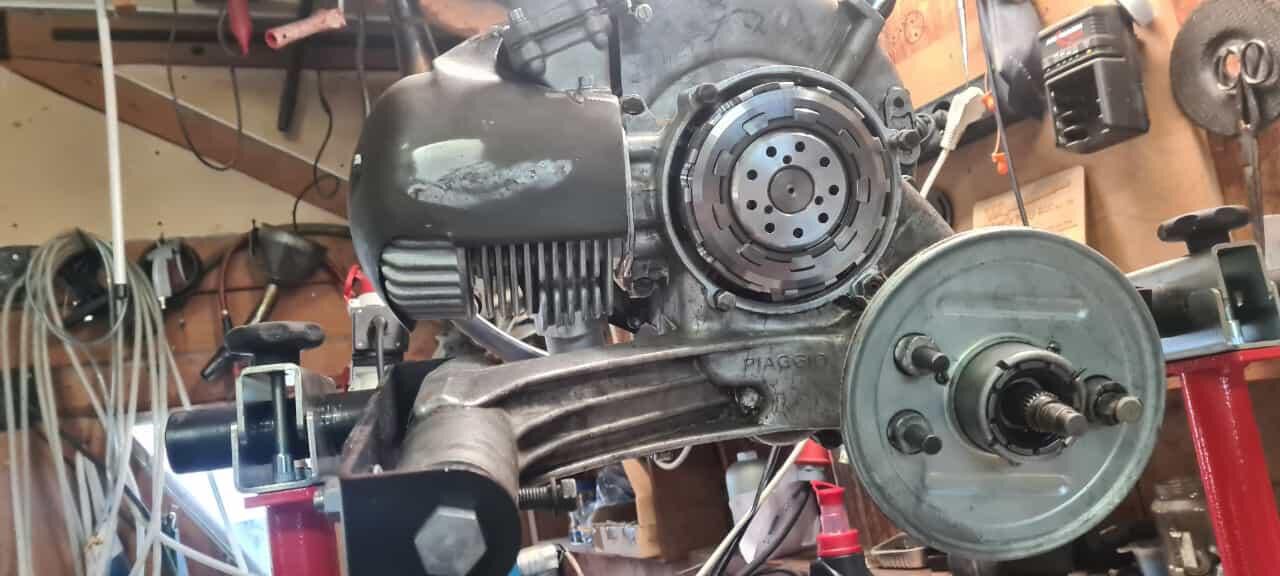 Interesting look at the back of a stock one - and a better sense of what needs to be cut out of the cylinder cowl.  helps show the importance of snug fit