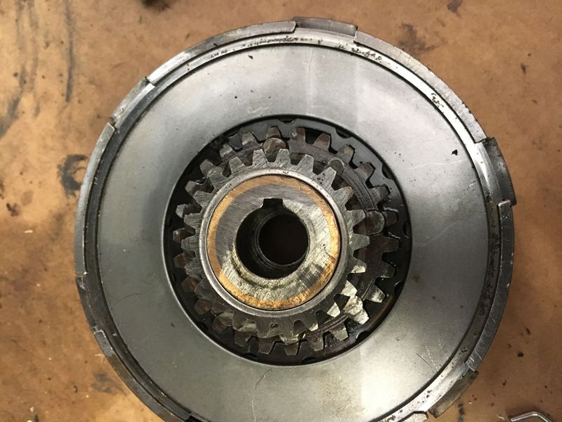 I pulled the clutch.  22 teeth.