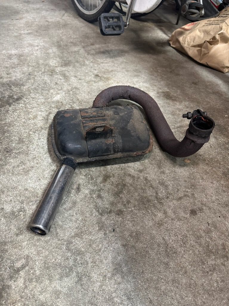 Extra Pipe no idea of maker