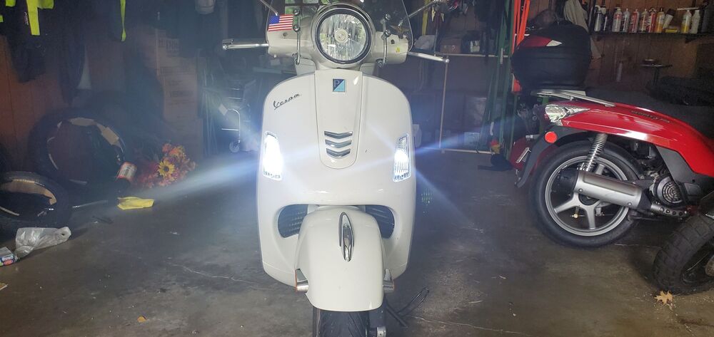 Amazon bulb vs ScooterWest bulb