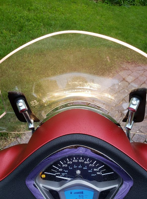 Glare back up to rider