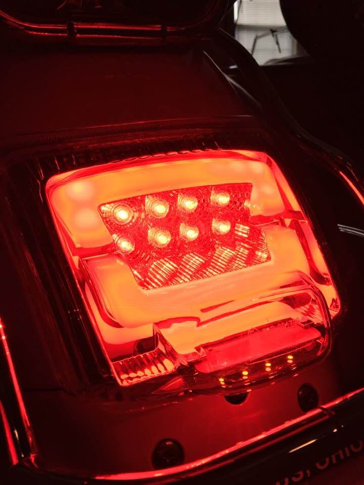 Zelioni Brake light closeup