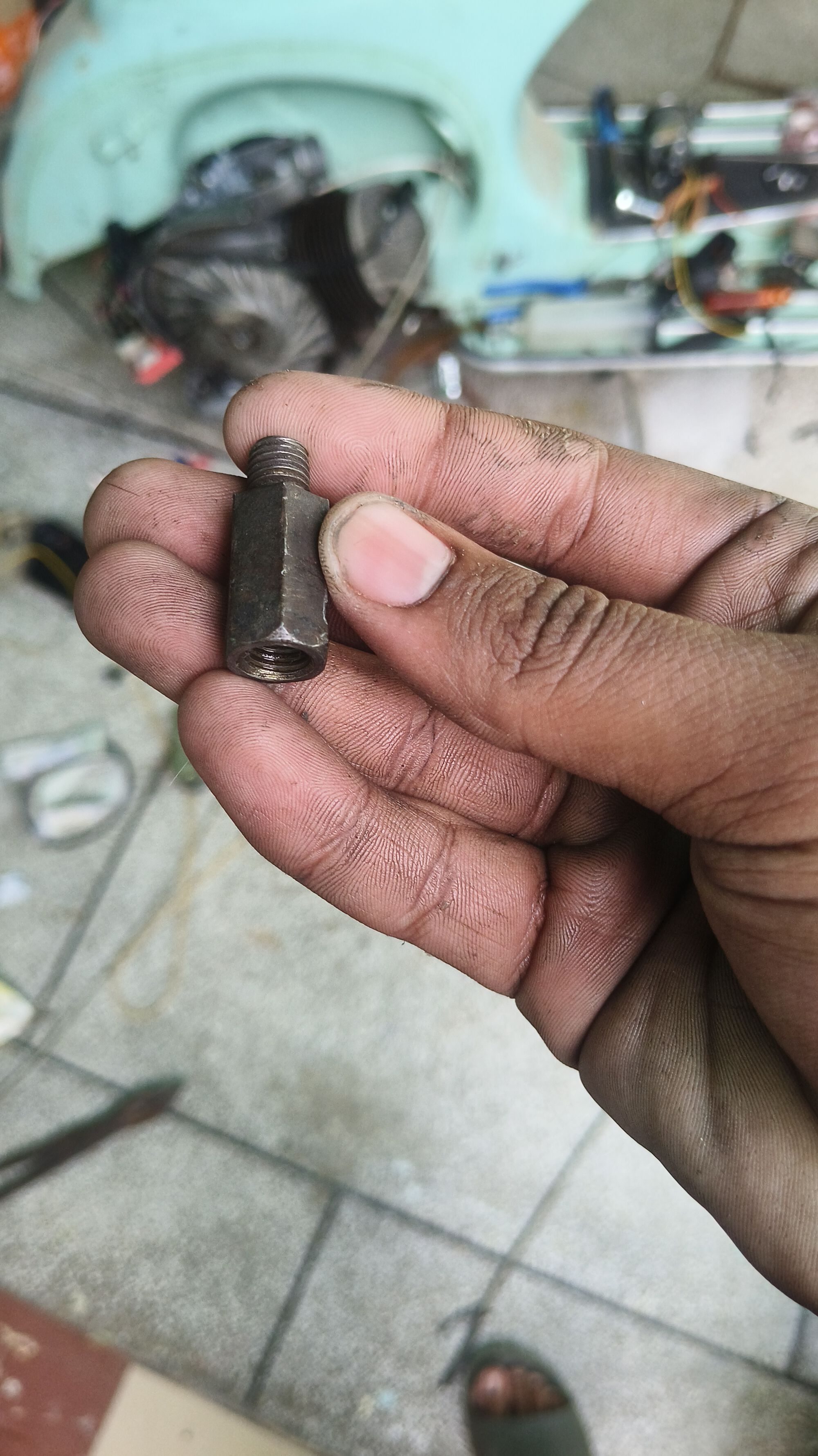 Bolt to increase height of rear wheel