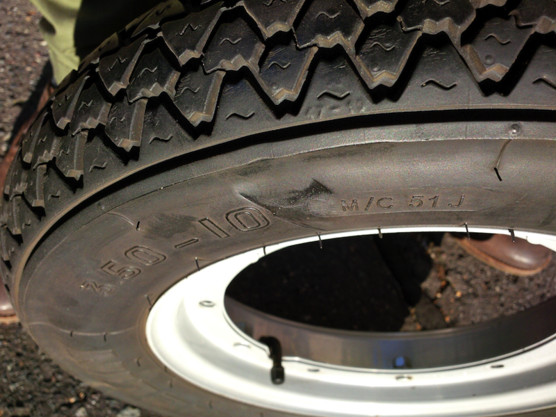 Impression on sidewall from wheel holder