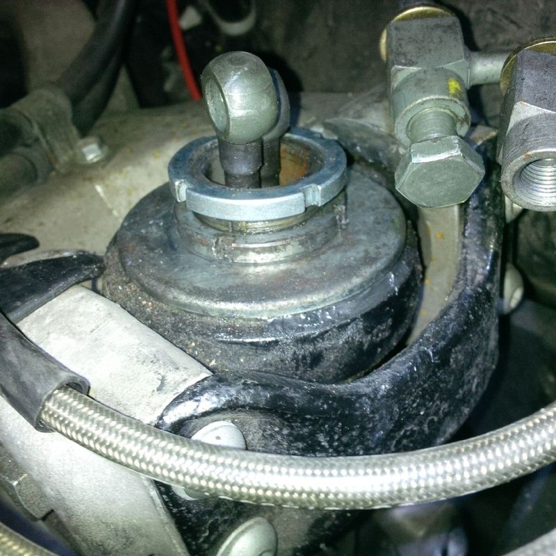 Bit of a gap between the seal and the top of the yoke, will check the top bearings are the right way round.