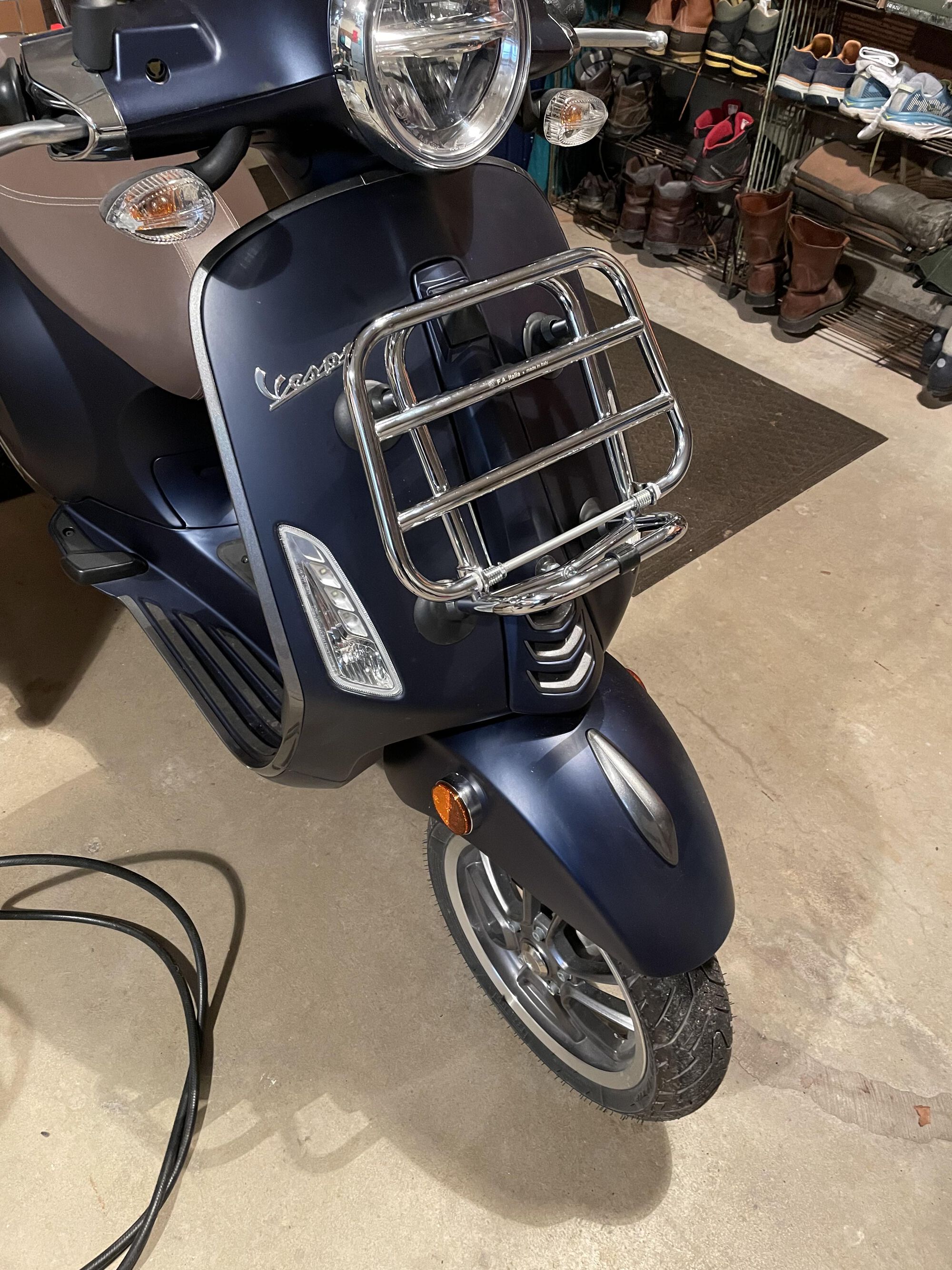 Modern Vespa FA Italia Front Rack for Vespa Primavera