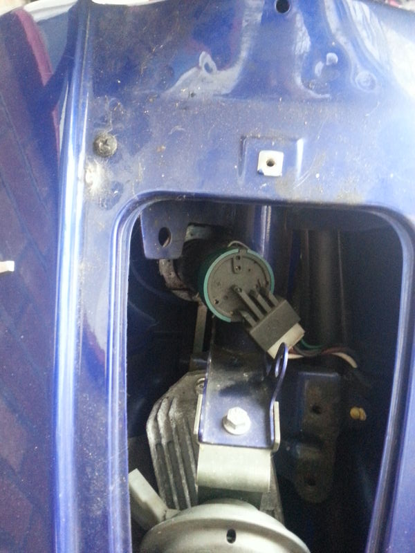 Modern Vespa Vespa Et2 50cc Ignition turns freely and wont start