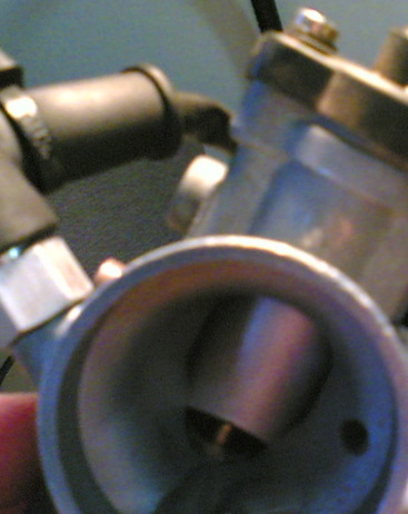 Then upgraded to the 20.5 PHVB Dell'orto - just look at the throat on that !!! - compared to the original 12mm Weber its a monster!