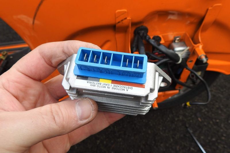 Modern Vespa Stella headlight bulb keeps blowing