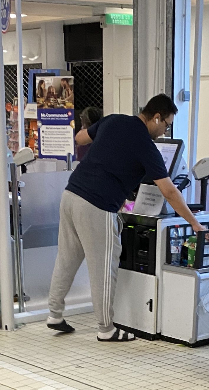Rockin' his German casualwear best at the supermarket